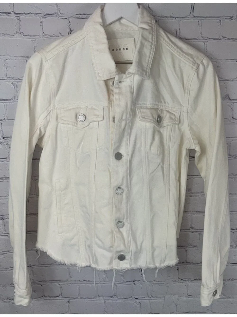 BLANKNYC Women’s Size Small Off-White Cotton Raw Hem Denim Trucker Jean Jacket
